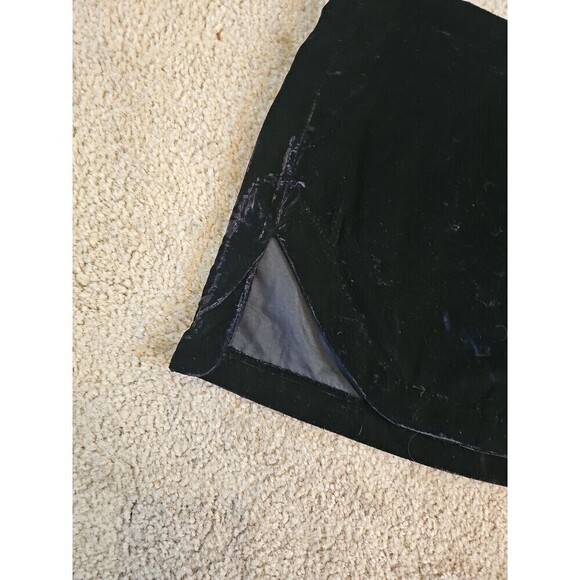 Free People Annalise Velvet Mini Skirt in Black Size 6 NWOT $60 - Picture 4 of 7